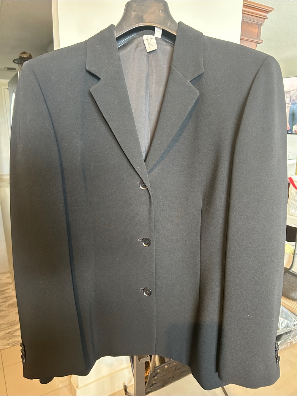 Classic navy single breasted side pockets Women’s Blazer. Classic style